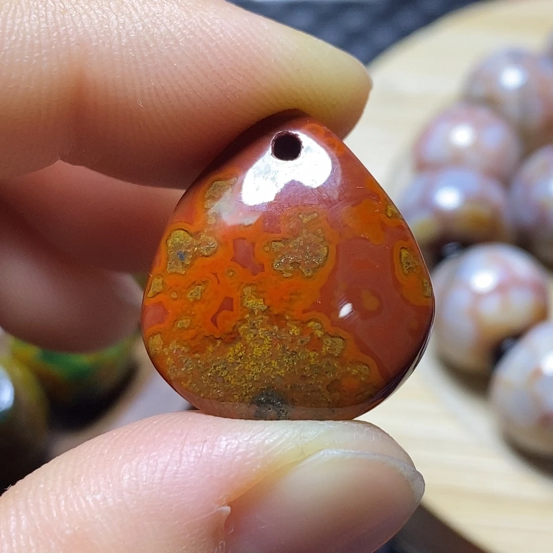 小***月玛瑙/玉髓未镶嵌颈饰