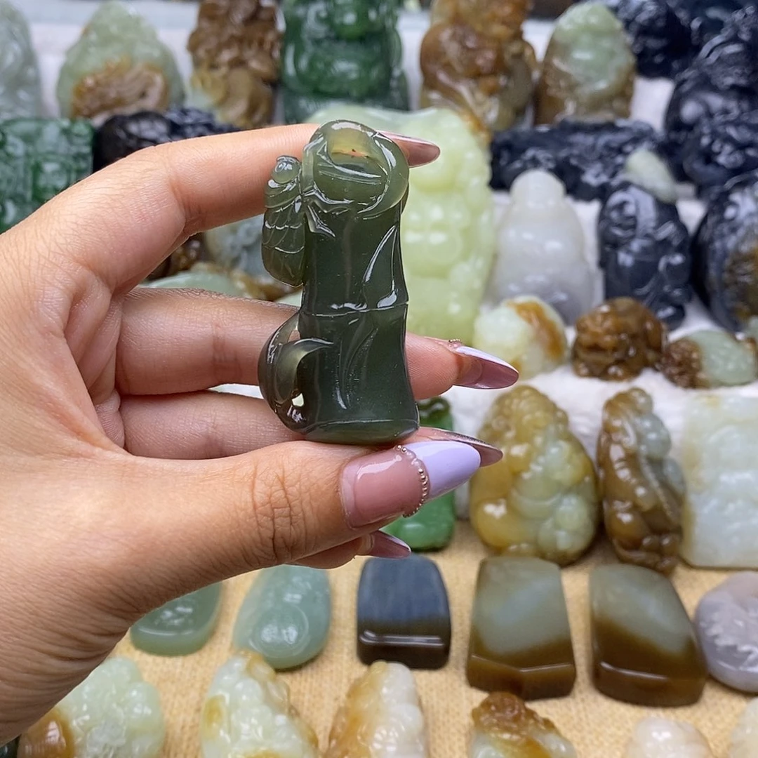 和田玉（糖玉）未镶嵌颈饰