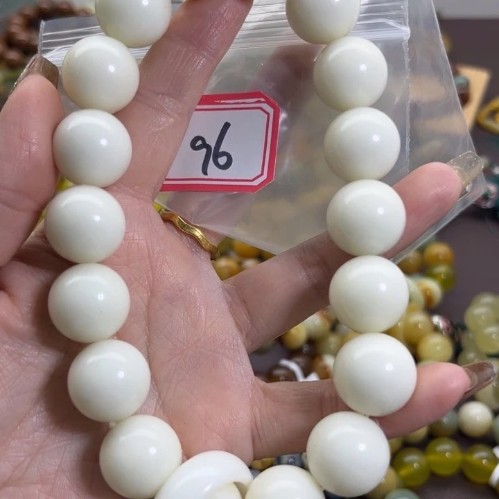 蛇纹石玉未镶嵌手链