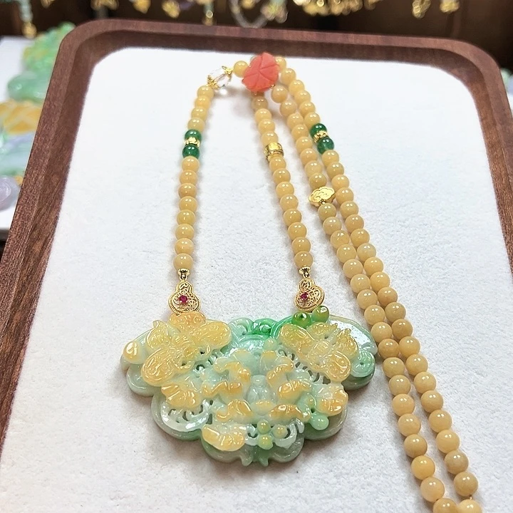 翡翠颈饰未镶嵌吊坠