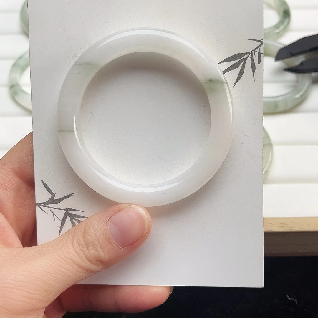 未镶嵌手镯石英质玉18