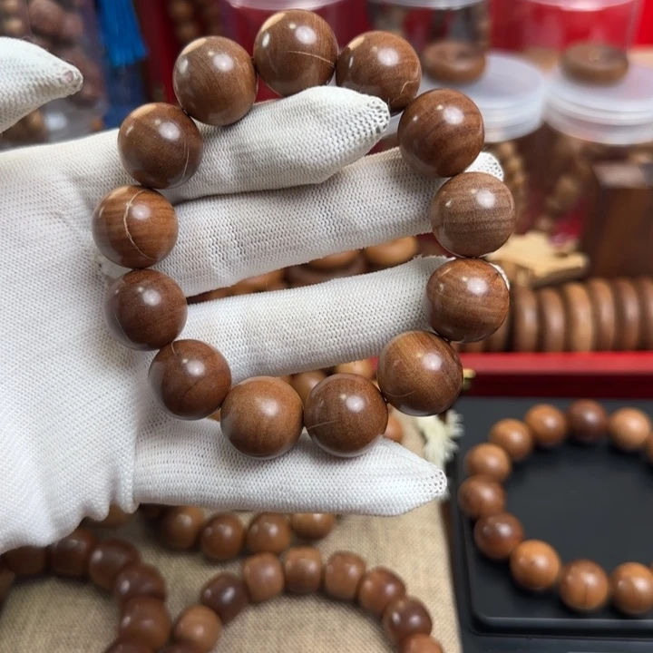 檀香木1.8沉水 黑肉 沉水 瑕疵