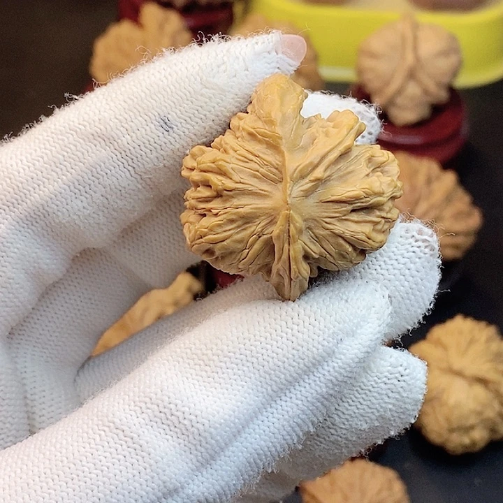 名***屁文玩核桃吊坠瑕疵单只不退不换