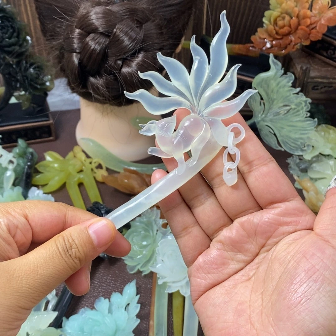 蛇纹石玉未镶嵌发饰玉**晴