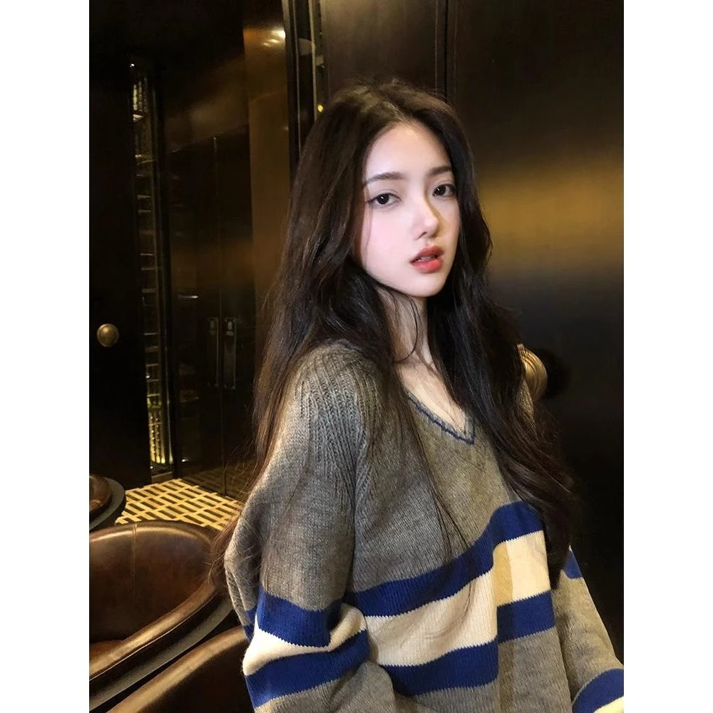 V领灰色套头毛衣女秋冬慵懒风韩系气质宽松休闲显瘦百搭长袖上衣