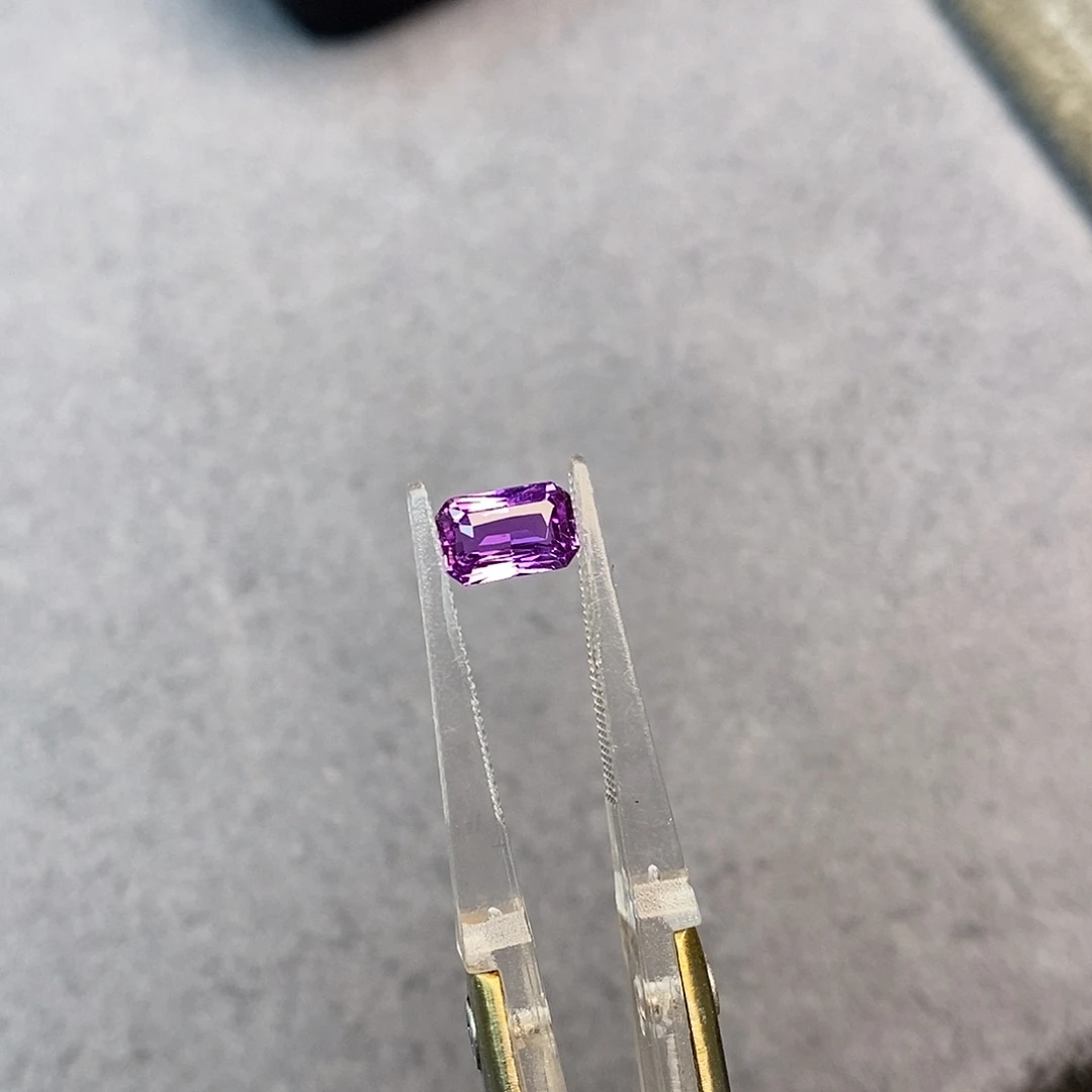 彩色蓝宝石裸石1.13ct 吉尔德 无烧薰衣草