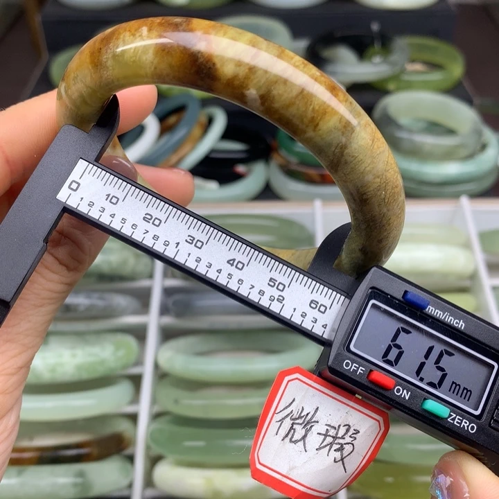 蛇纹石玉未镶嵌手镯719