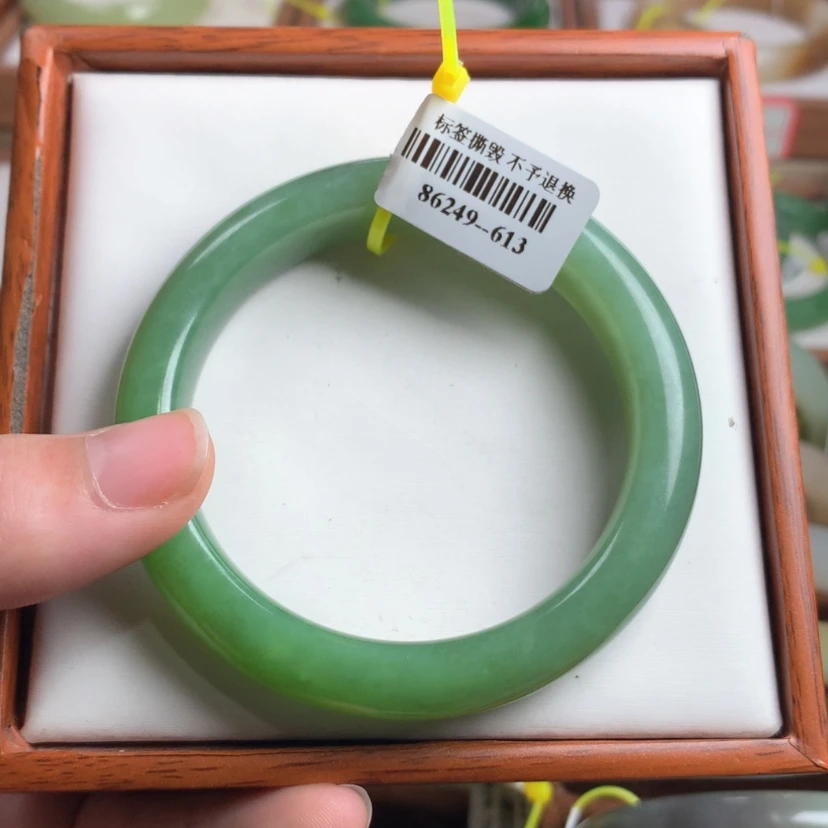 【闪购商品】和田玉手镯未镶嵌