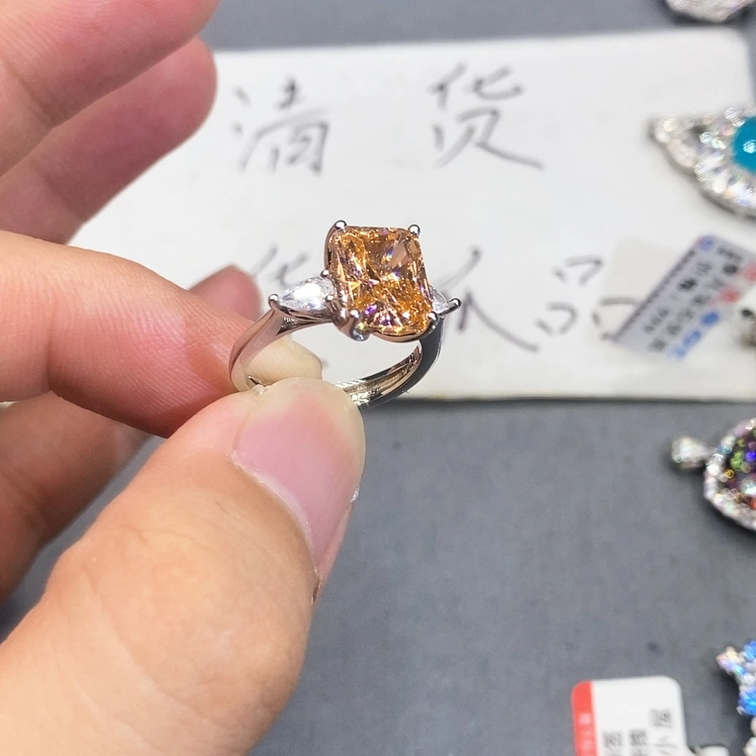 合金石英质玉戒指