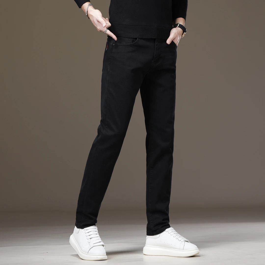 2025新款男士修身纯色简约牛仔裤子男秋冬厚款高端时尚小直筒休闲
