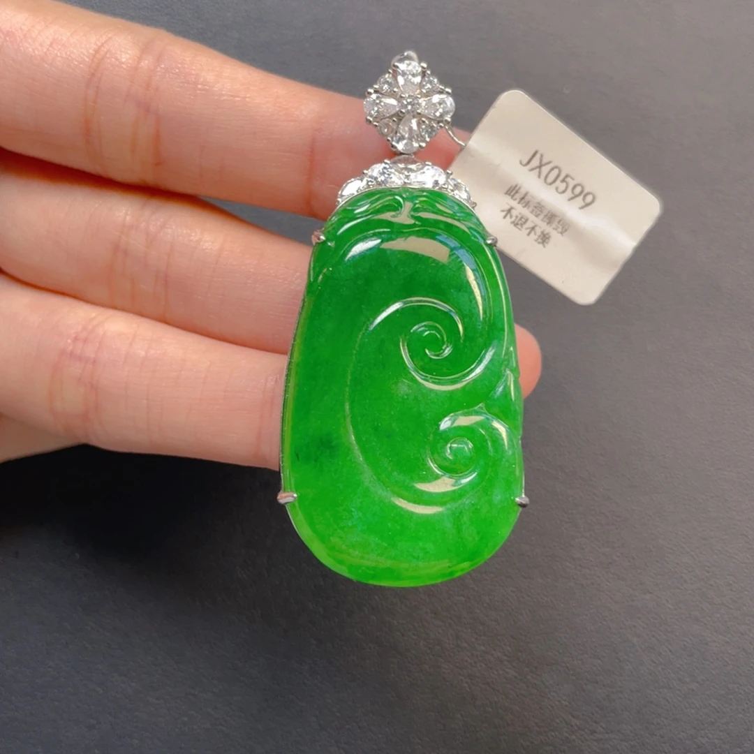 【闪购商品】颈饰银S925镶嵌翡翠