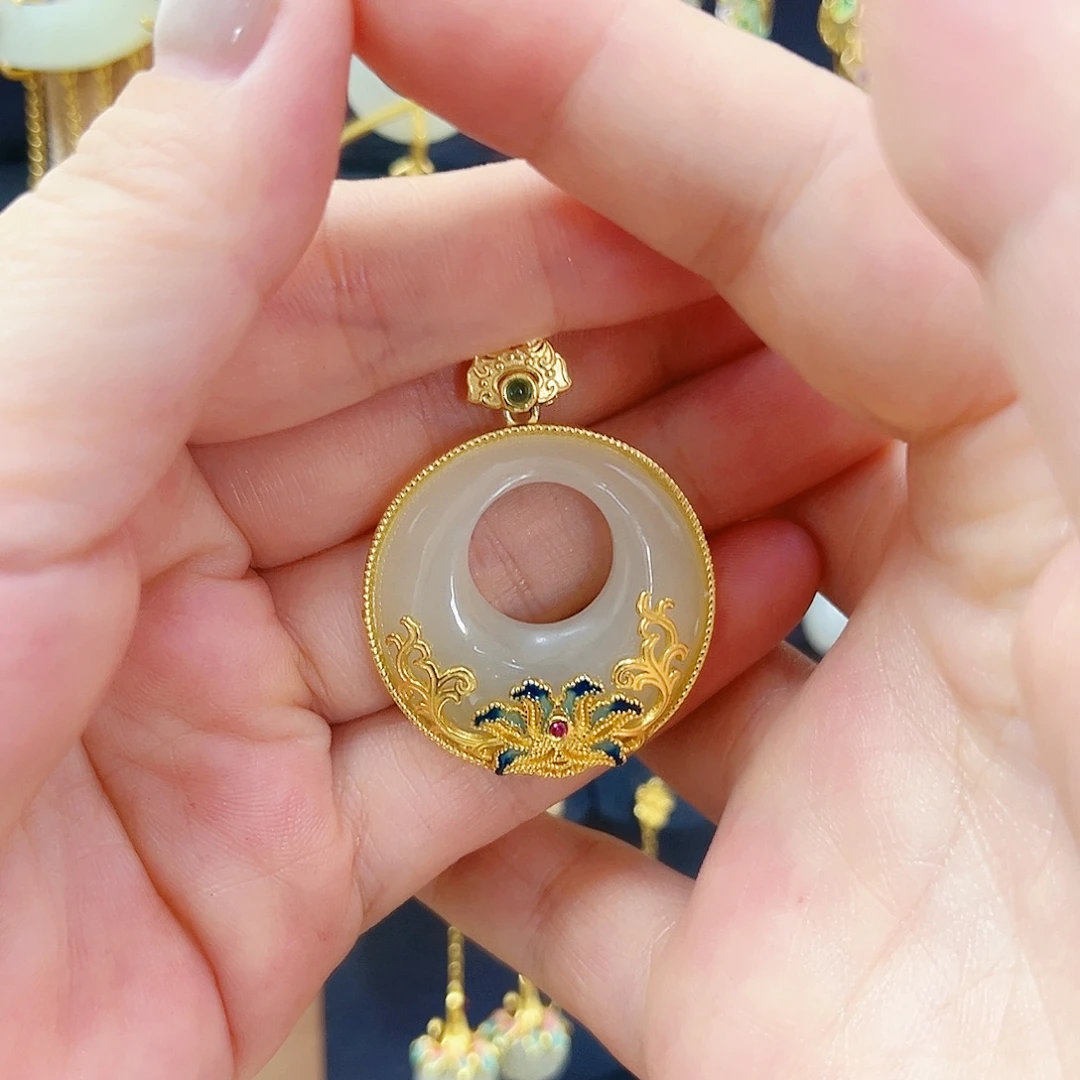 和田玉银S925镀金镶嵌颈饰