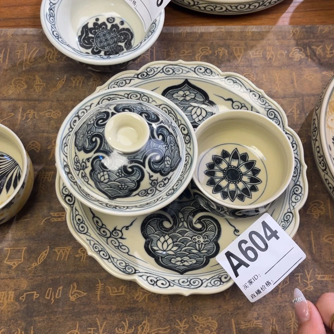 大***文陶盖碗加杯子微瑕套组