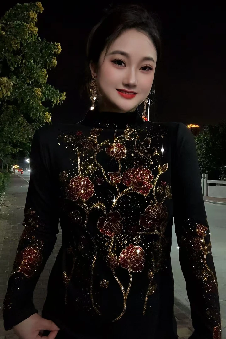 【网红爆款808#双色加绒】打底衫女内搭秋冬时尚烫钻上衣修身显瘦