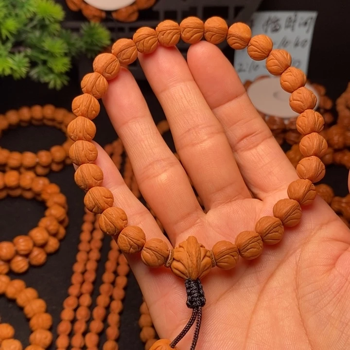 手串桃核玉龙脊手持