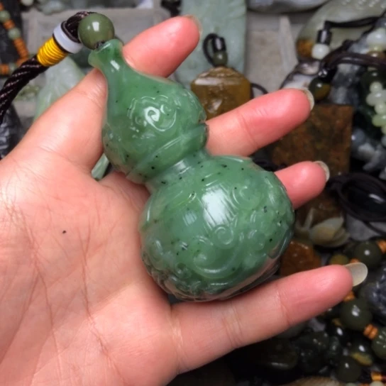 一***贯和田玉未镶嵌把件总价150