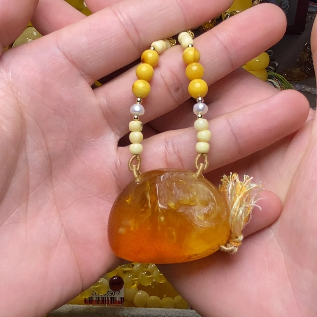 琥珀未镶嵌裸石蜜蜡