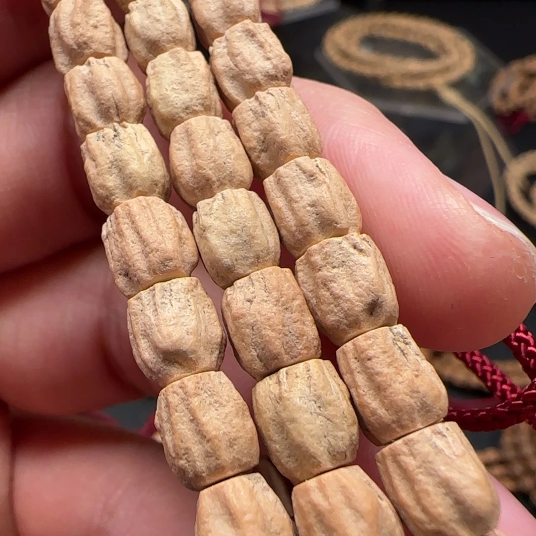 柏香籽/百香籽手串典*?