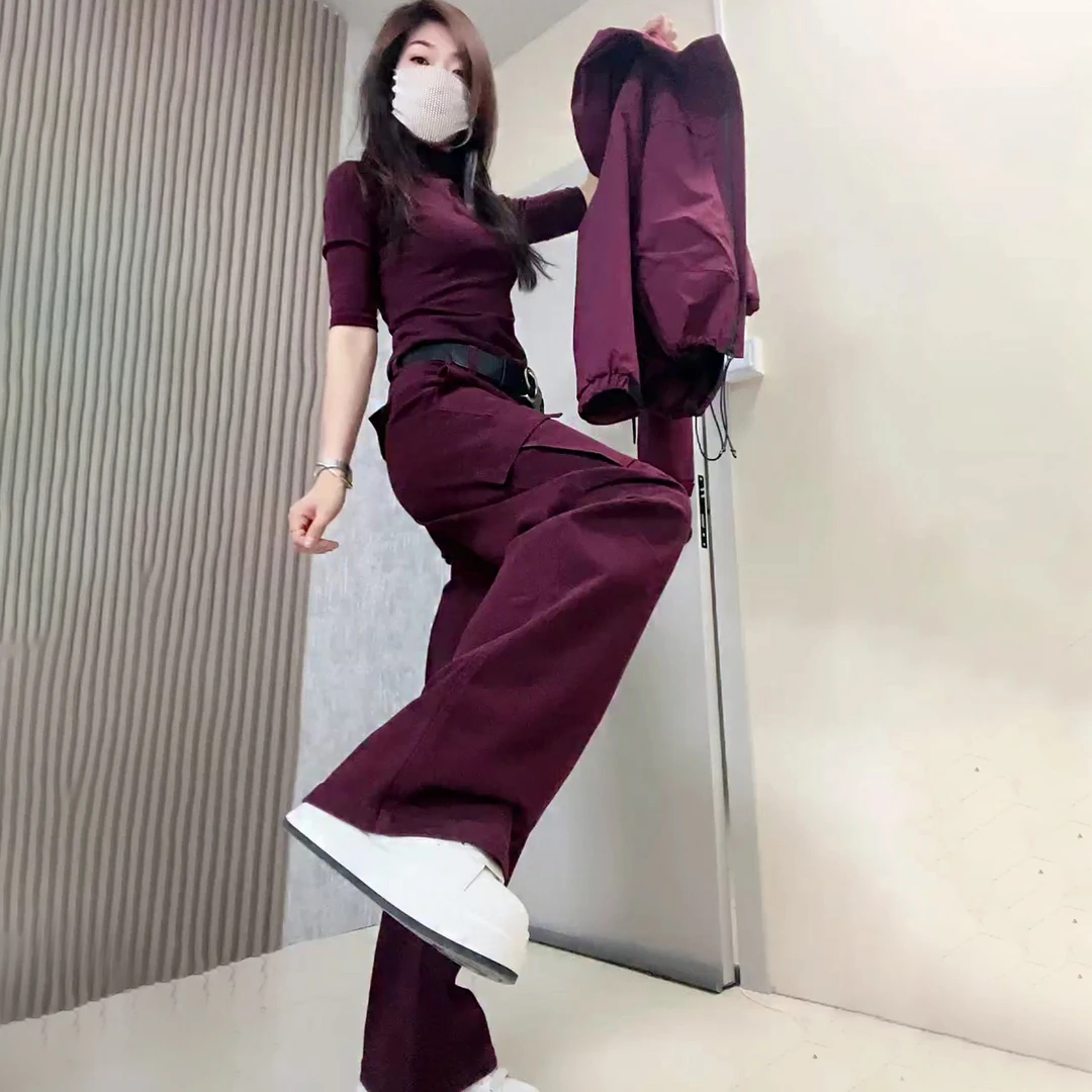 春秋新款休闲时尚三件套冲锋外套搭配高腰显瘦工装弯刀裤小衫打底