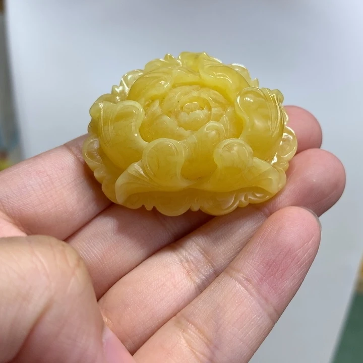 蜜蜡未镶嵌颈饰花