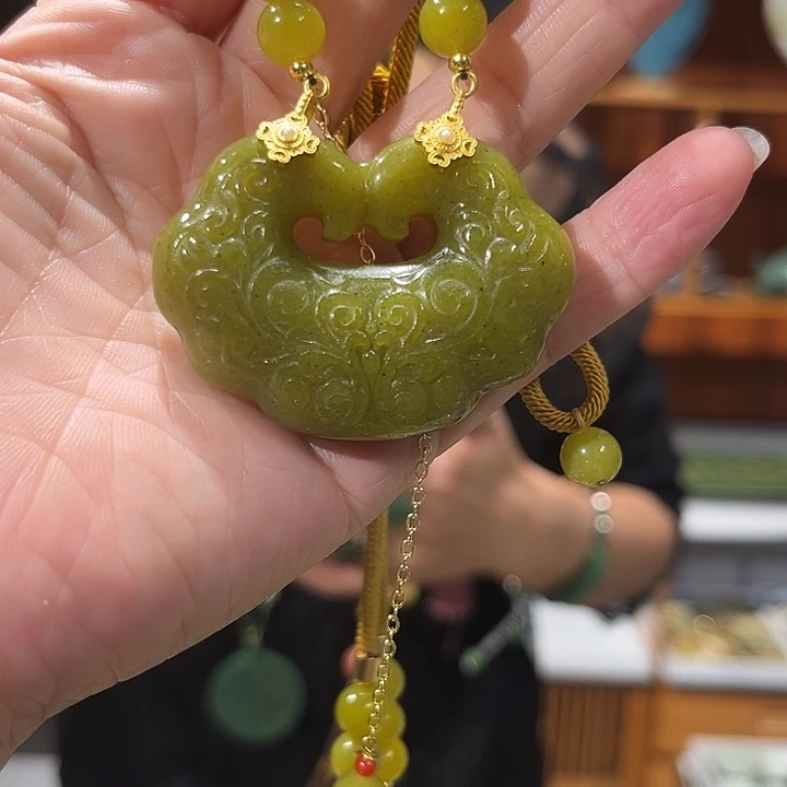 未镶嵌岫玉毛衣链