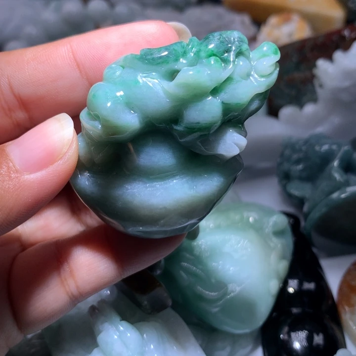 翡翠未镶嵌颈饰保真天然A货翡翠