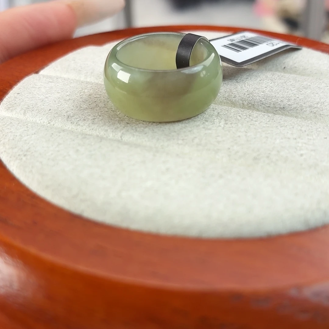 和田玉未镶嵌戒指r53飘紫轮胎15.1