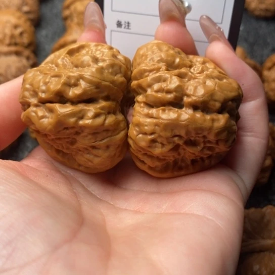 桃核吊坠李**?我是第一百个