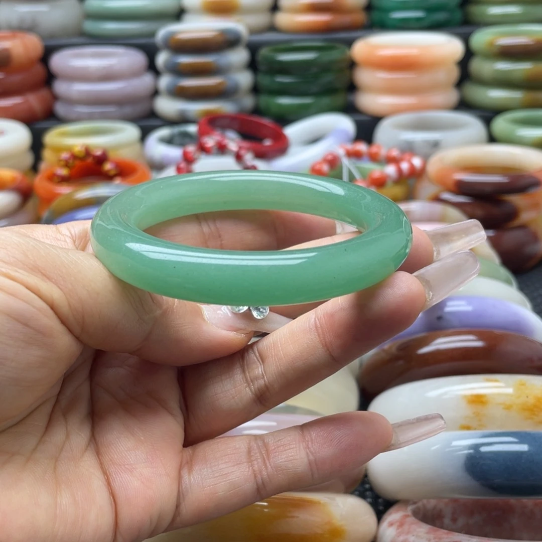 石英岩玉手镯未镶嵌