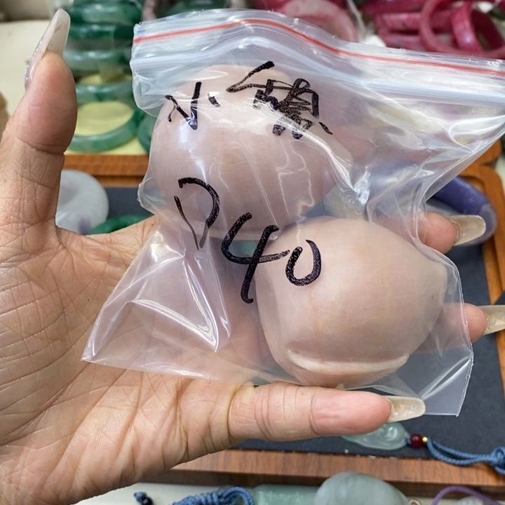小***憩合金佘太翠石英质玉
