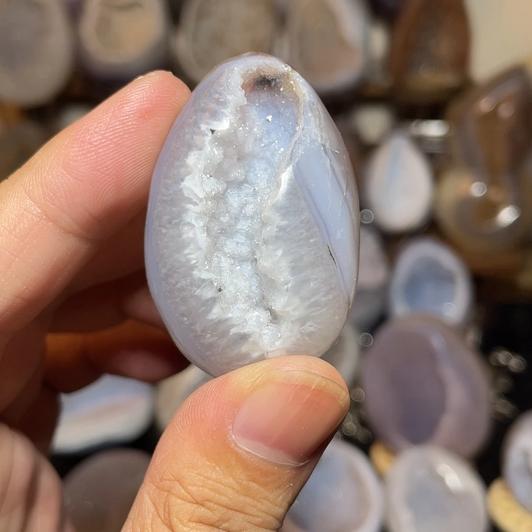 未镶嵌水晶大型摆件（非配饰）