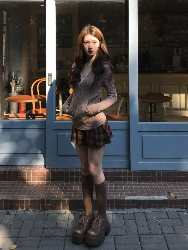 学院风V领麻花针织衫格子半裙套装女秋季新款修身气质连帽两件套