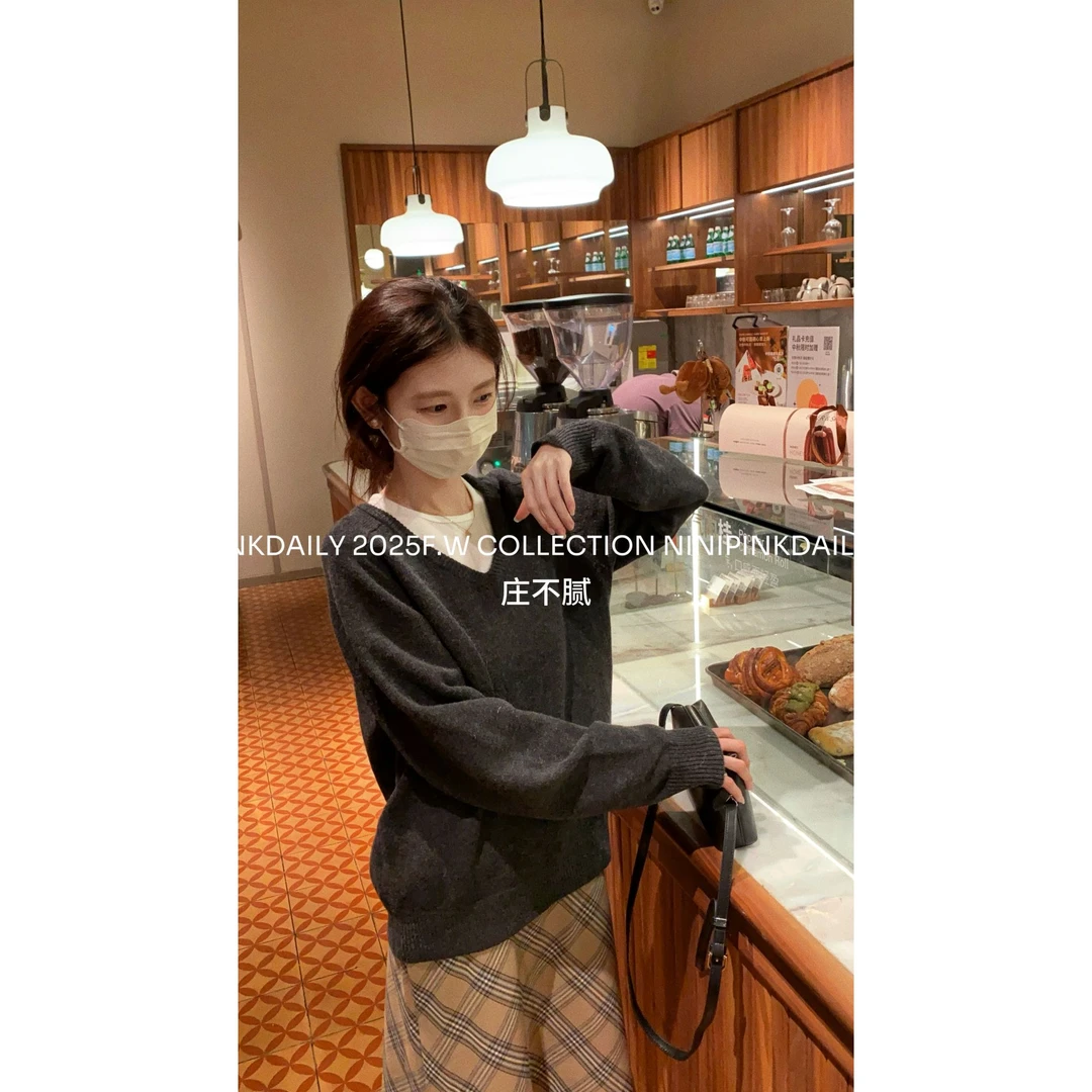 4436Ninipink庄不腻自制【静奢感】V领灰毛衣气质慵懒显瘦针织上衣