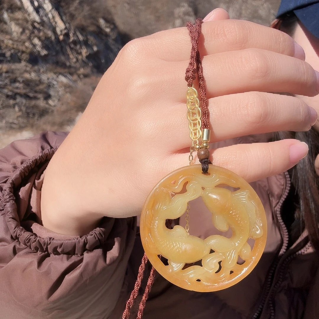 蛇纹石玉未镶嵌颈饰