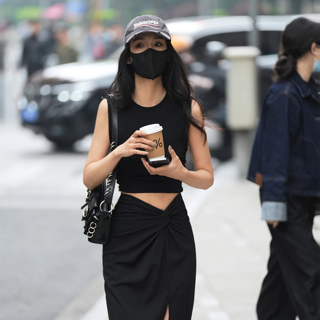 2025夏季新款背心显瘦一整套时尚性感小众黑色开叉设计感半裙套装