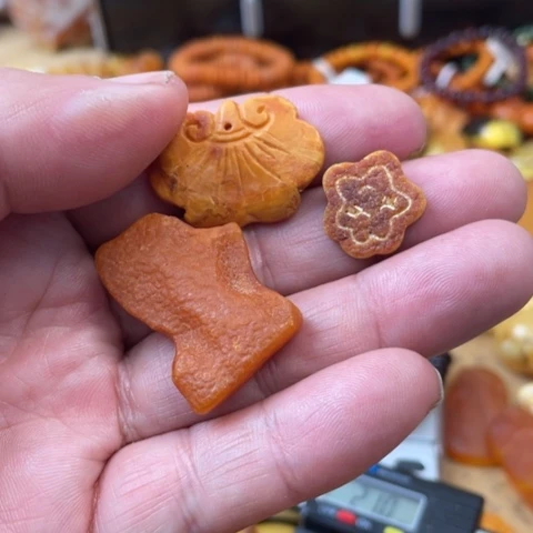 手链琥珀未镶嵌吊坠