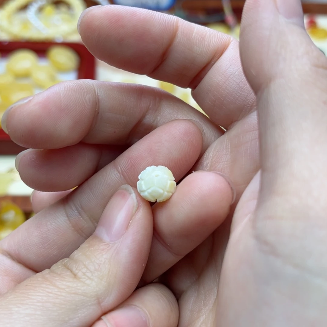 【闪购商品】蜜蜡裸石未镶嵌配饰