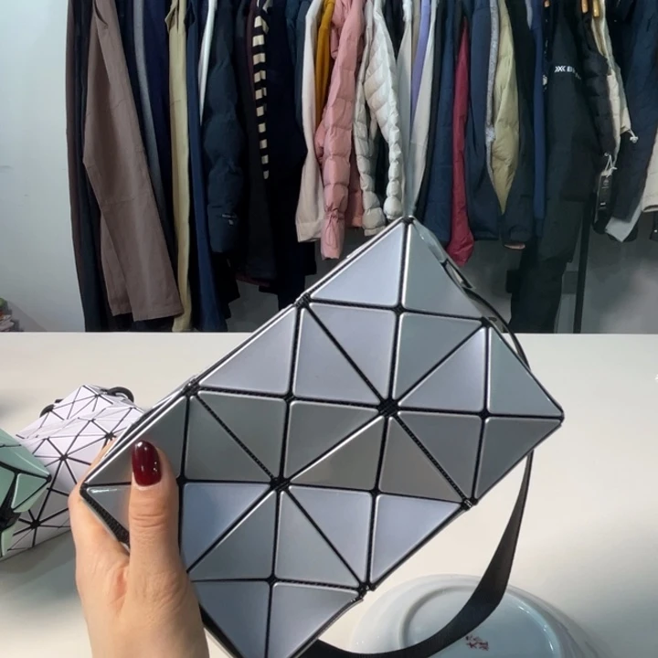 瓷片88。。。。。。。。。。。。。