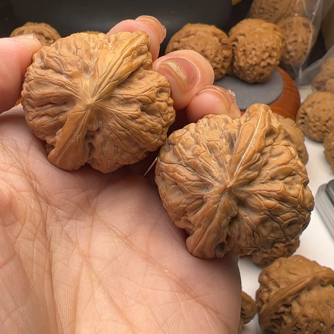 文玩核桃吊坠金公子38