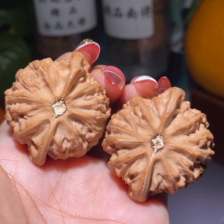 文玩核桃吊坠        43.8