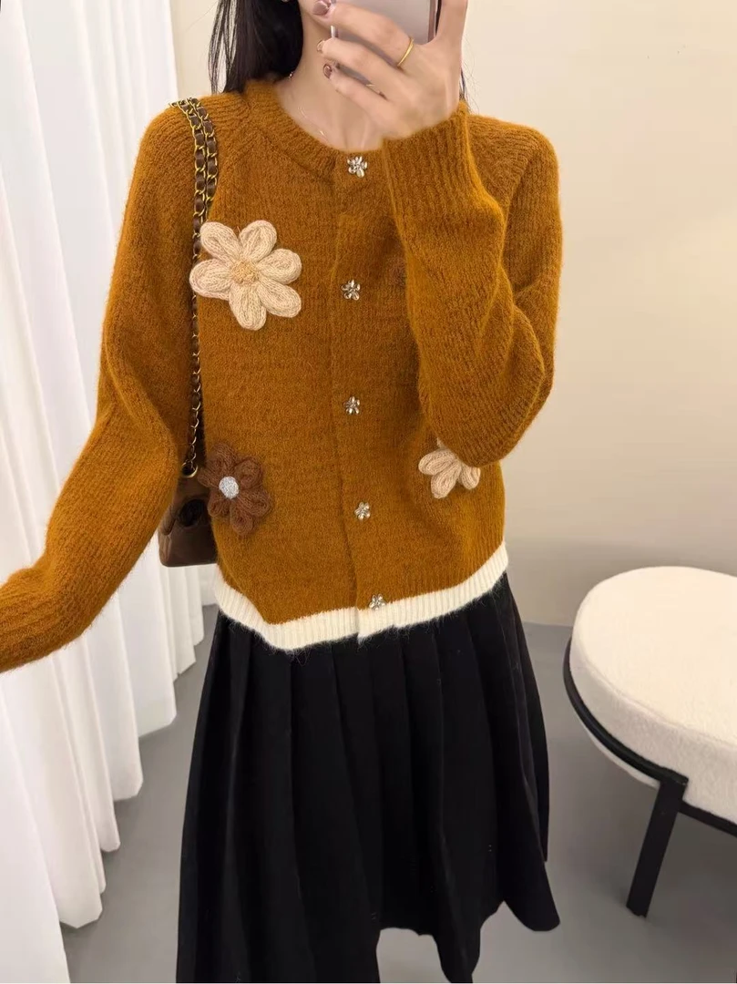 【XM】温柔感立体刺绣花朵针织开衫女秋冬慵懒风毛衣外套上衣