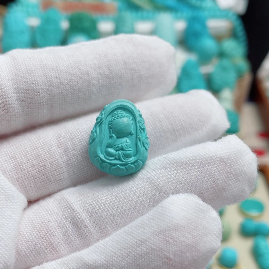 绿松石未镶嵌珠宝奇石