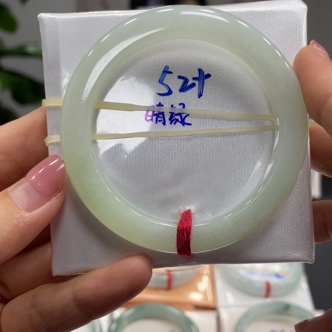 翡翠未镶嵌手镯翡翠