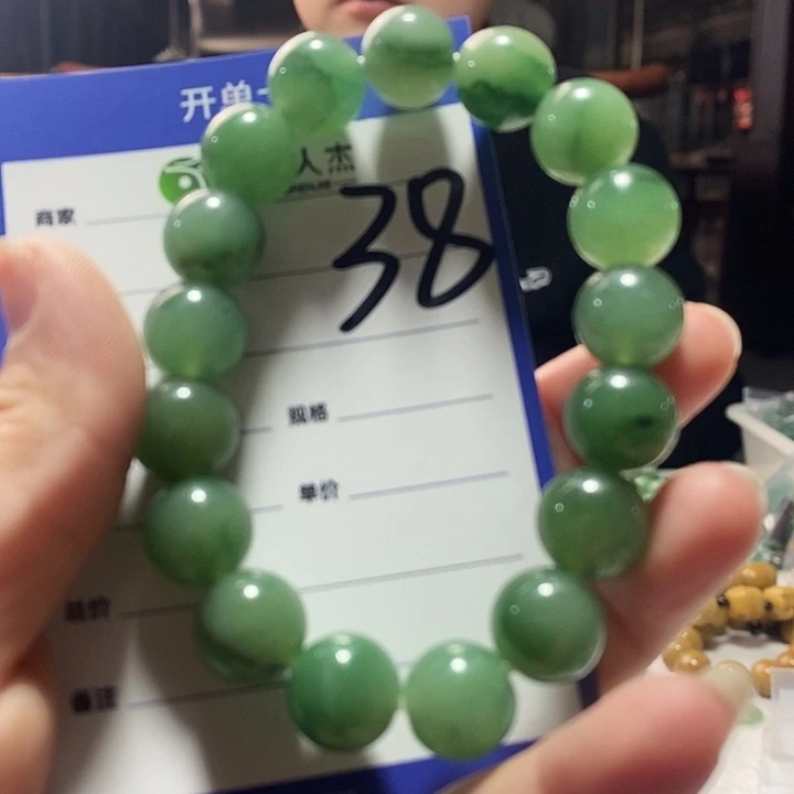 密玉（石英质玉）未镶嵌颈饰