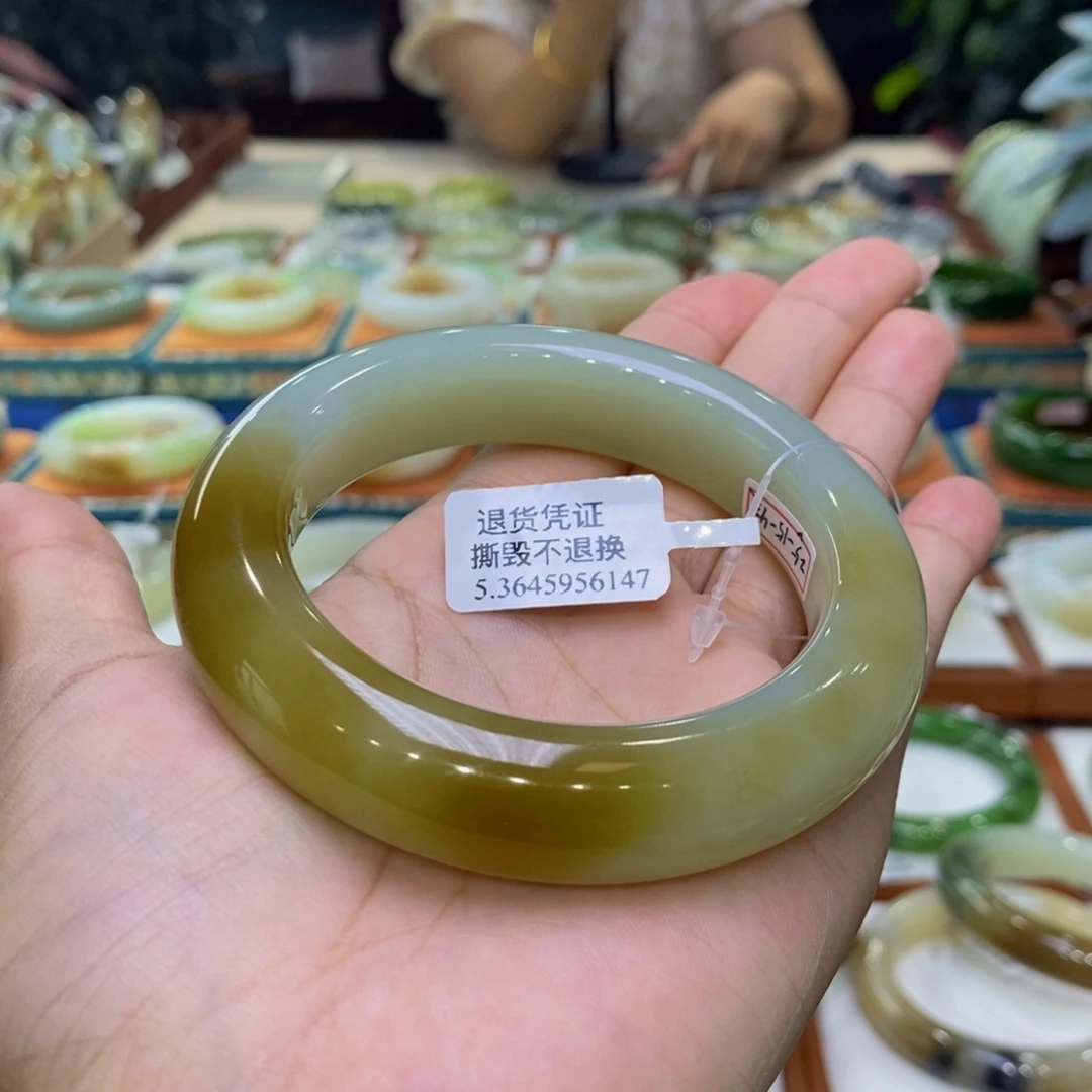 和田玉手镯未镶嵌和田玉且末糖青白57