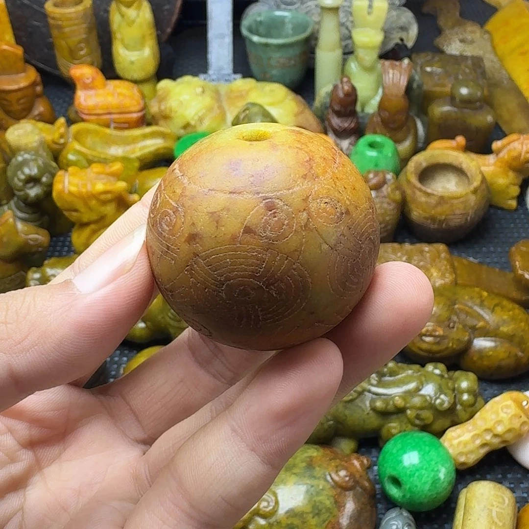 白玉菩提吊坠。。。