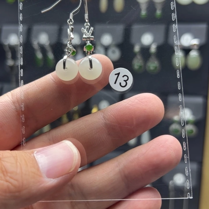 和田玉银S925镶嵌耳饰依*