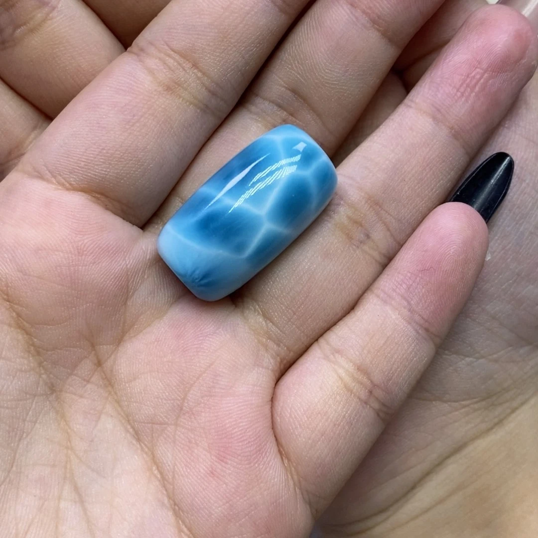 暴***龙针钠钙石（海纹石）未镶嵌颈饰