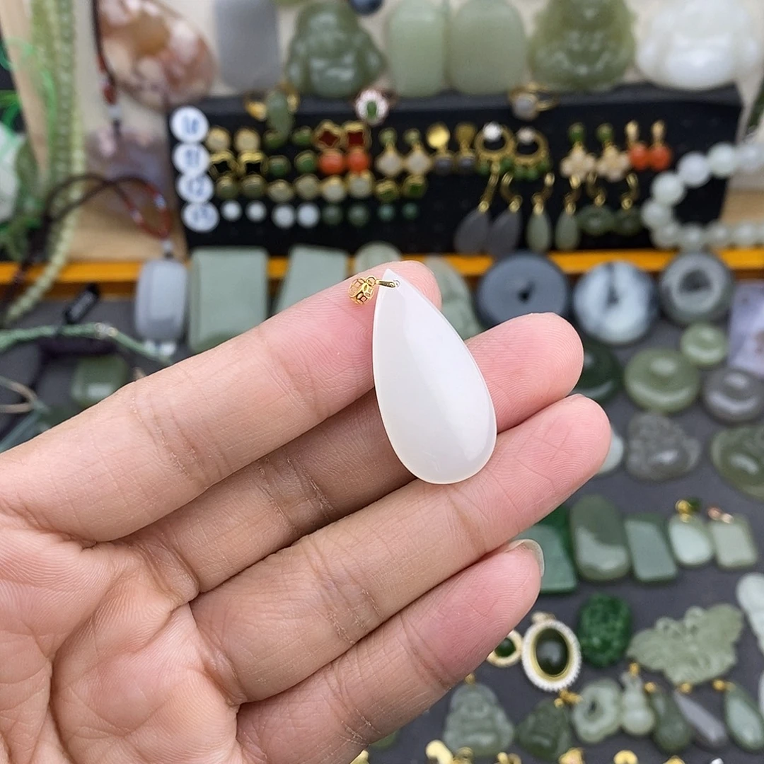 和田玉18K金镶嵌吊坠(不含链)