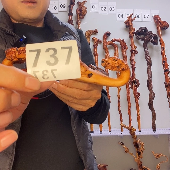 丰***硕大叶紫檀（黑酸枝木类）